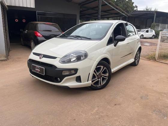 FIAT PUNTO 1.4 ATTRACTIVE 8V FLEX 4P MANUAL FIAT PUNTO 1.4 ATTRACTIVE 8V FLEX 4P MANUAL